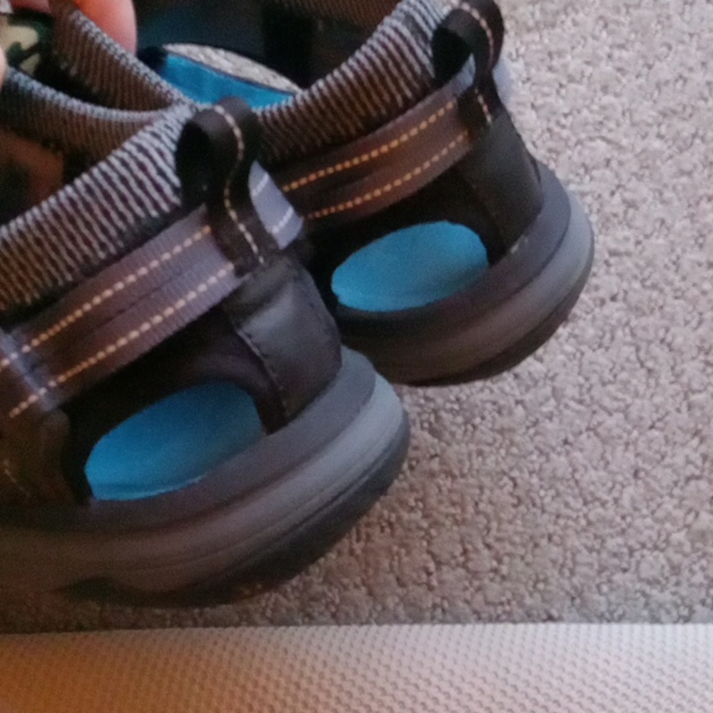 Teva Hiking Sandal - Picture 9 of 10